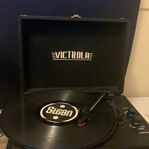 Victrola record player